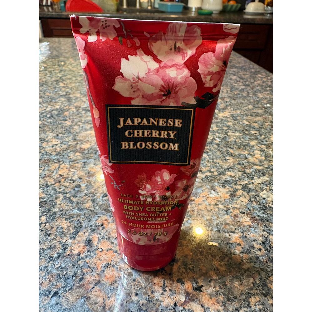 Bath and Body Japanese Cherry Blossom Body Cream Travel Size 2.5oz